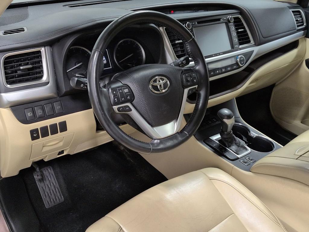 Thumbnail: 2018 Toyota Highlander - 2