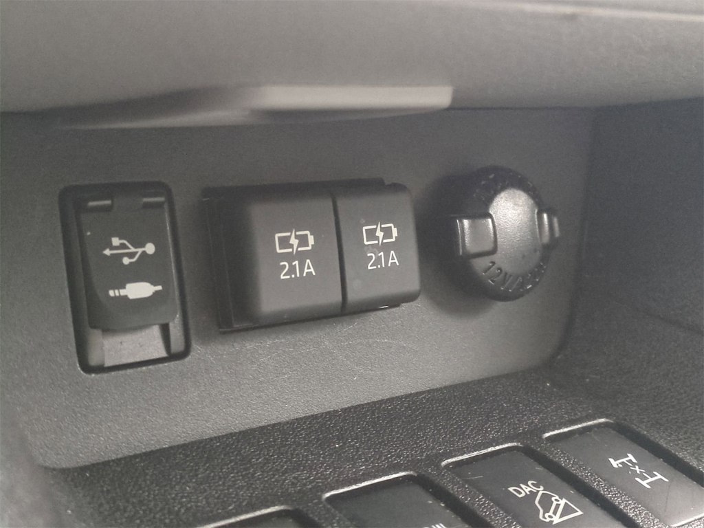 Thumbnail: 2019 Toyota Highlander - 36