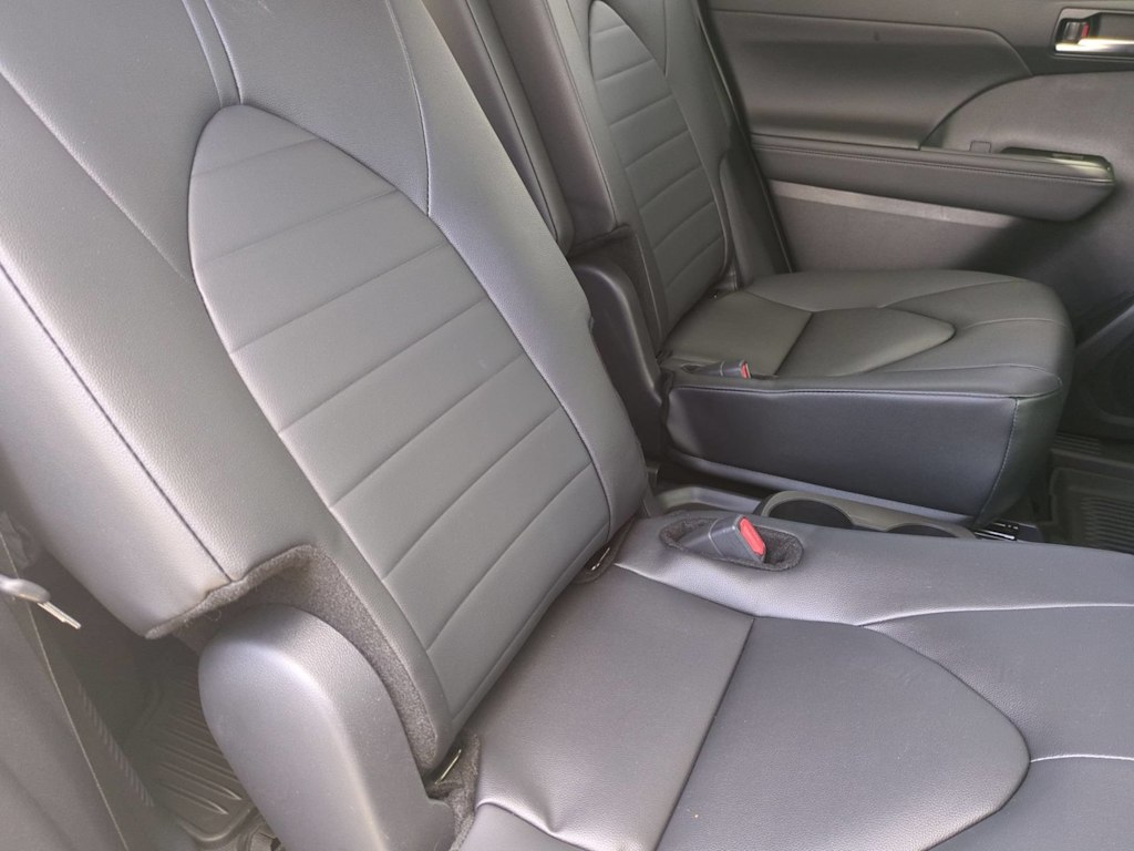 Thumbnail: 2026 Toyota Highlander - 28