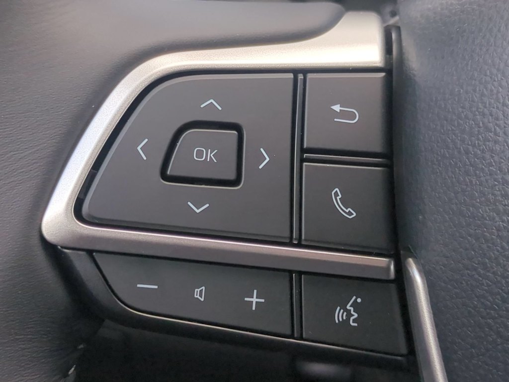Thumbnail: 2026 Toyota Highlander - 31