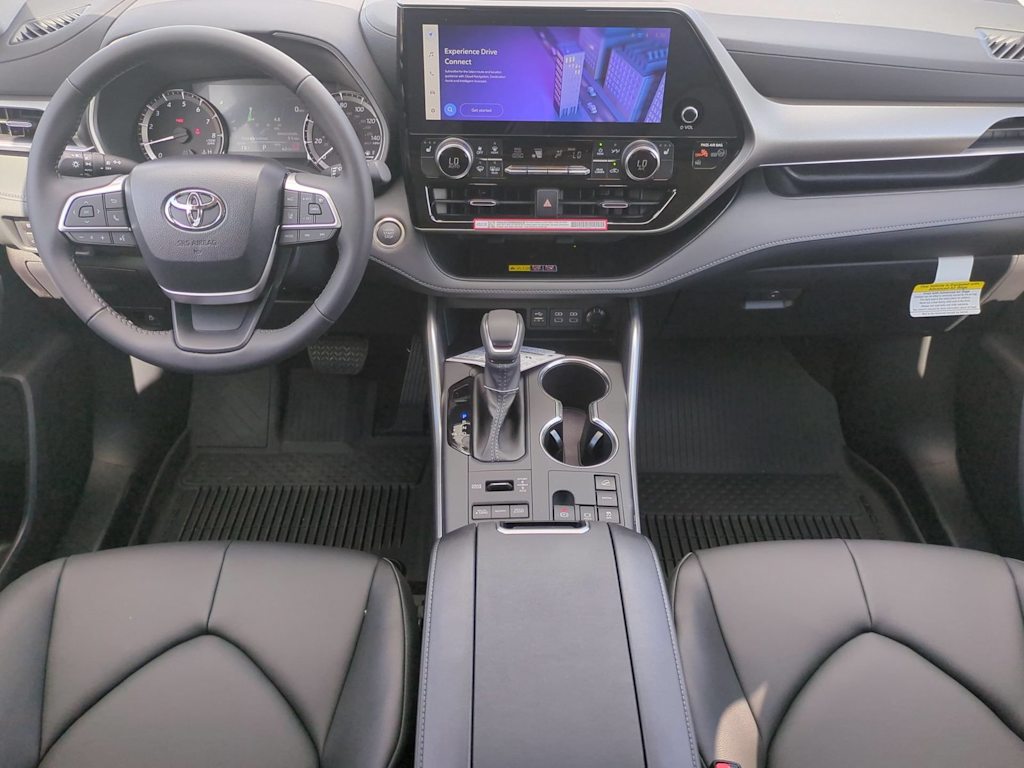 Thumbnail: 2026 Toyota Highlander - 9