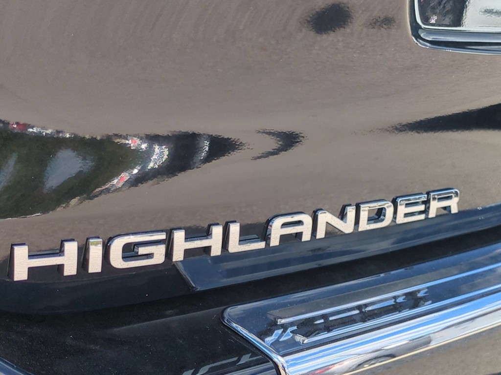 Thumbnail: 2026 Toyota Highlander - 24