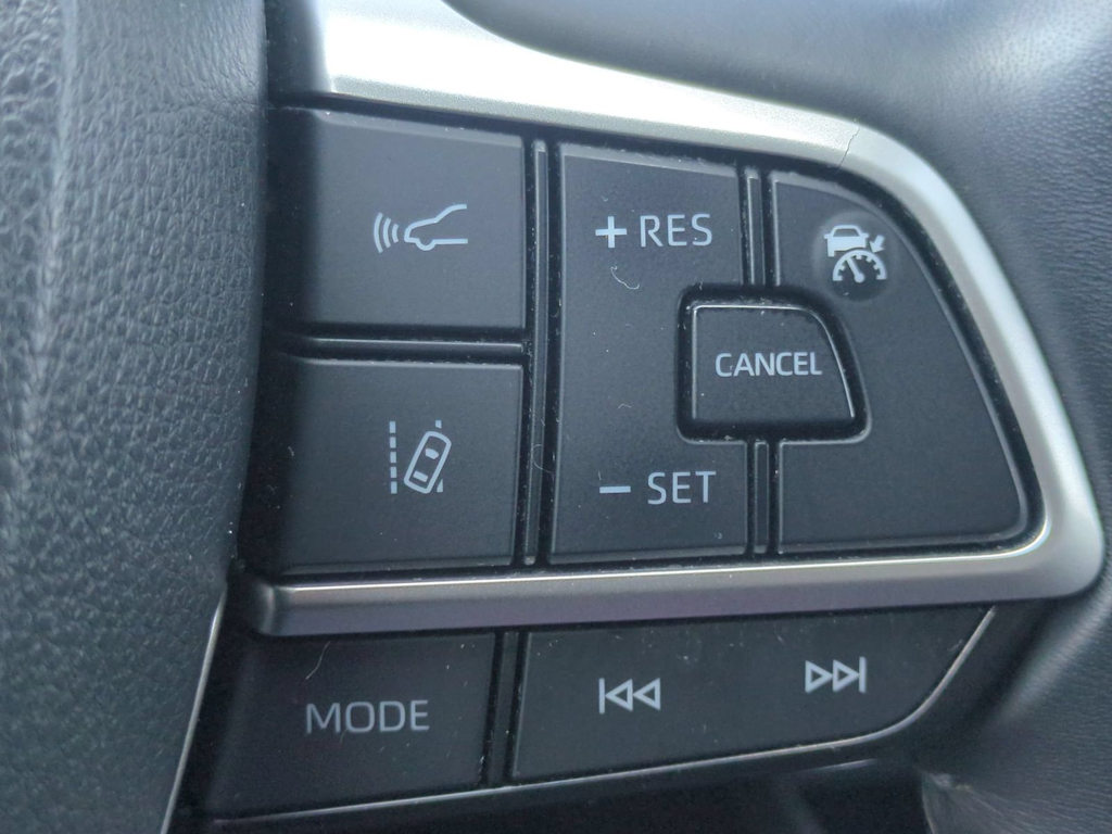 Thumbnail: 2023 Toyota Highlander - 31