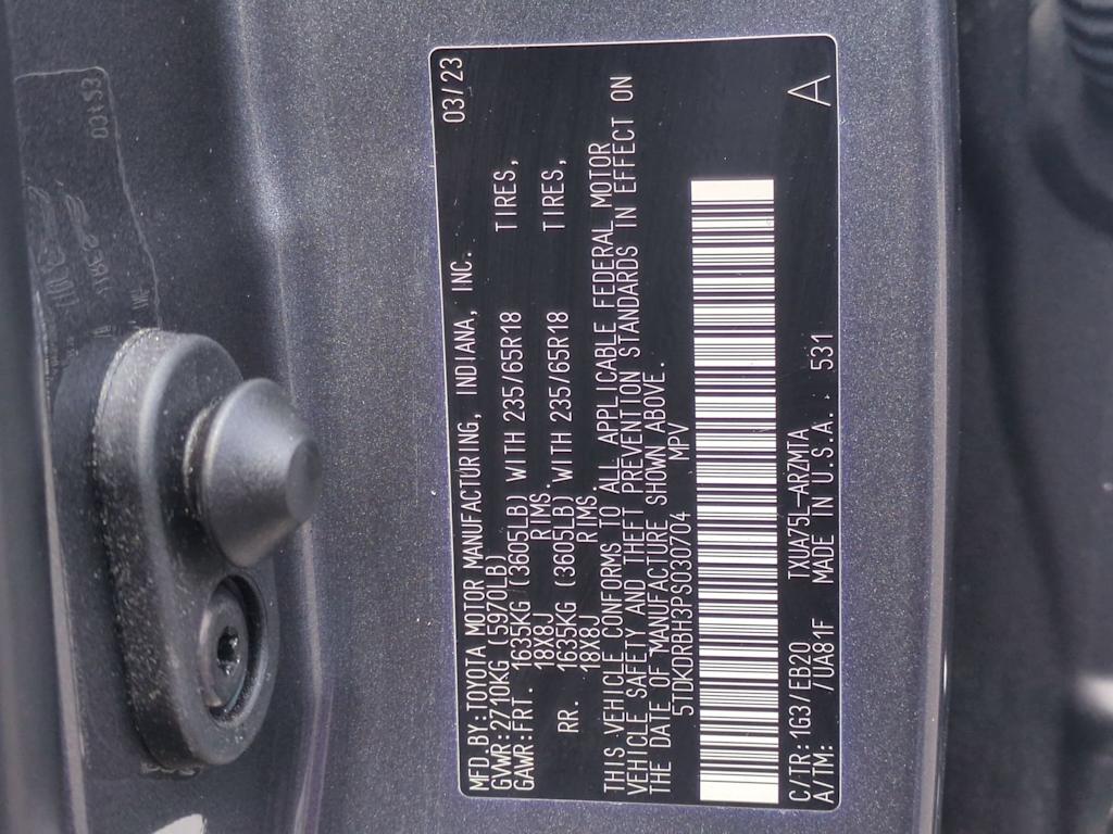 Thumbnail: 2023 Toyota Highlander - 18