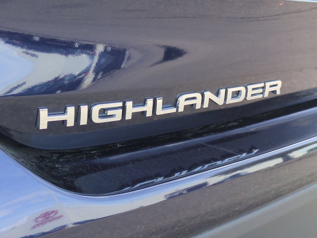 Thumbnail: 2026 Toyota Highlander - 25