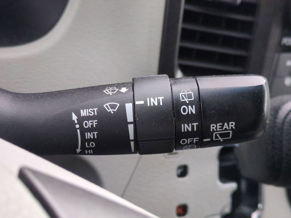 Thumbnail: 2013 Toyota Sienna - 30