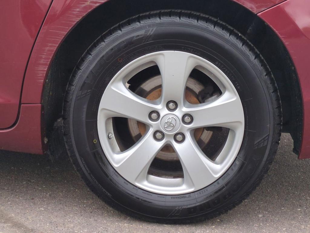 Thumbnail: 2013 Toyota Sienna - 8