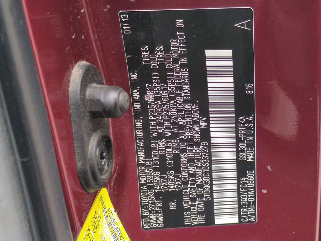 Thumbnail: 2013 Toyota Sienna - 18