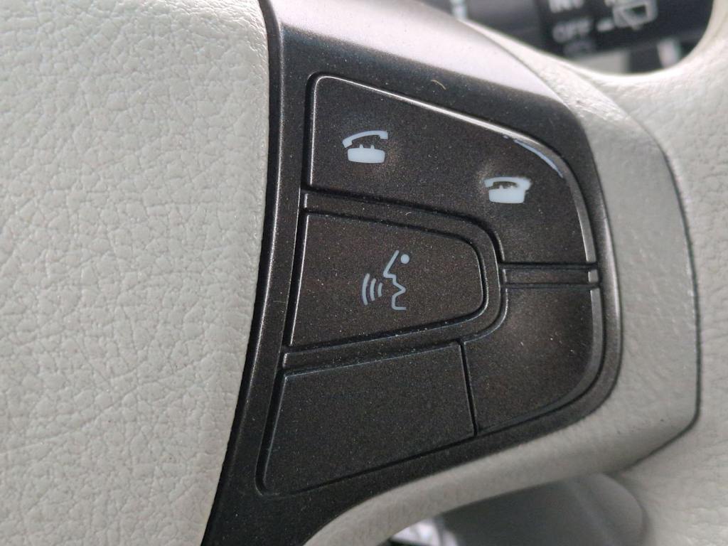 Thumbnail: 2013 Toyota Sienna - 29