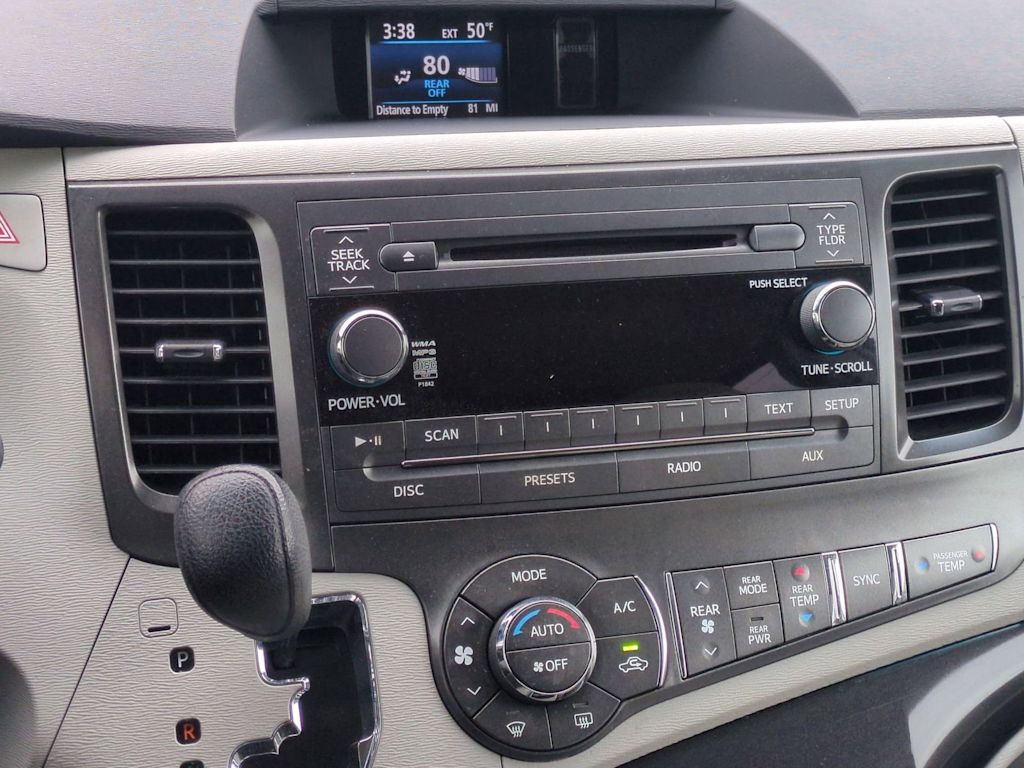 Thumbnail: 2013 Toyota Sienna - 14