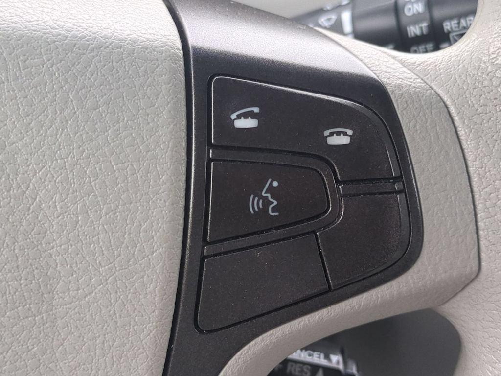 Thumbnail: 2013 Toyota Sienna - 30