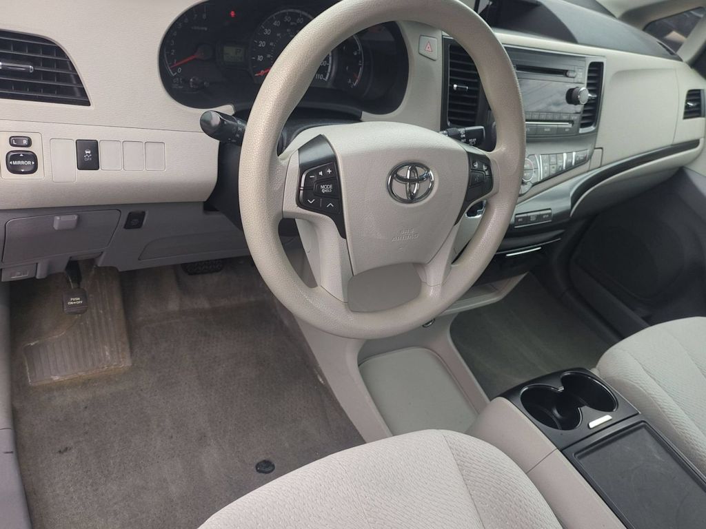 Thumbnail: 2013 Toyota Sienna - 2