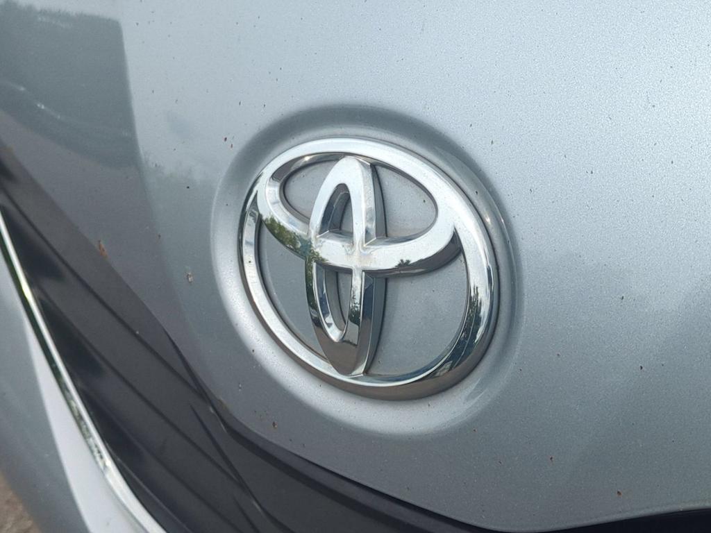 Thumbnail: 2013 Toyota Sienna - 7