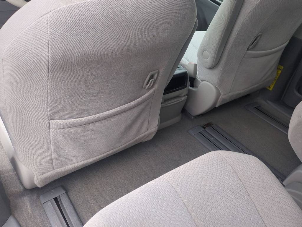 Thumbnail: 2013 Toyota Sienna - 26
