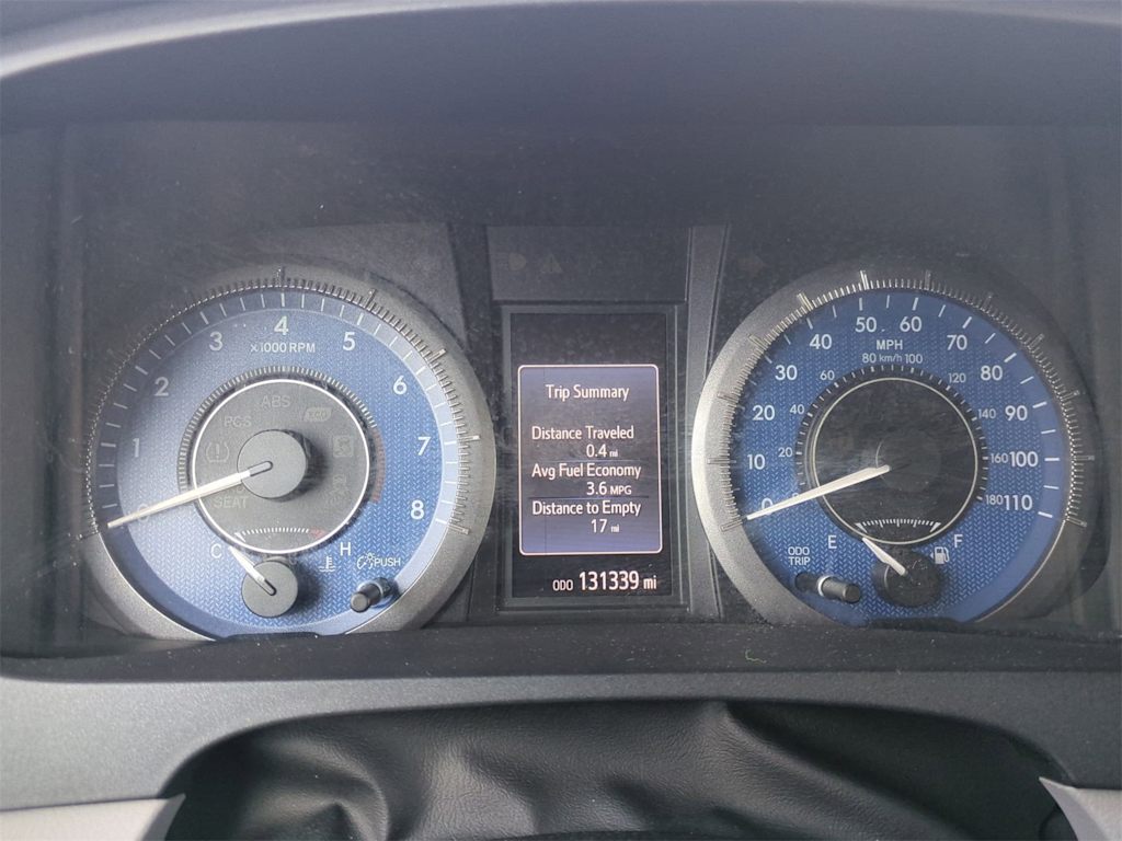 Thumbnail: 2015 Toyota Sienna - 16