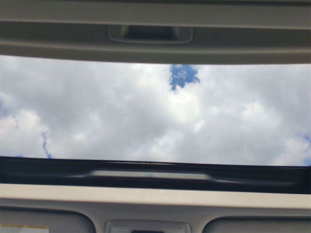 Thumbnail: 2015 Toyota Sienna - 14
