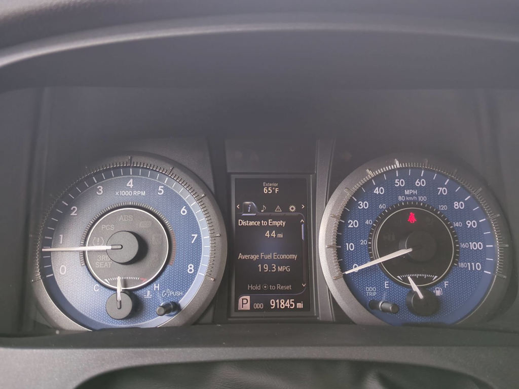 Thumbnail: 2015 Toyota Sienna - 16