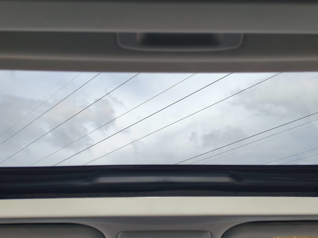 Thumbnail: 2015 Toyota Sienna - 14