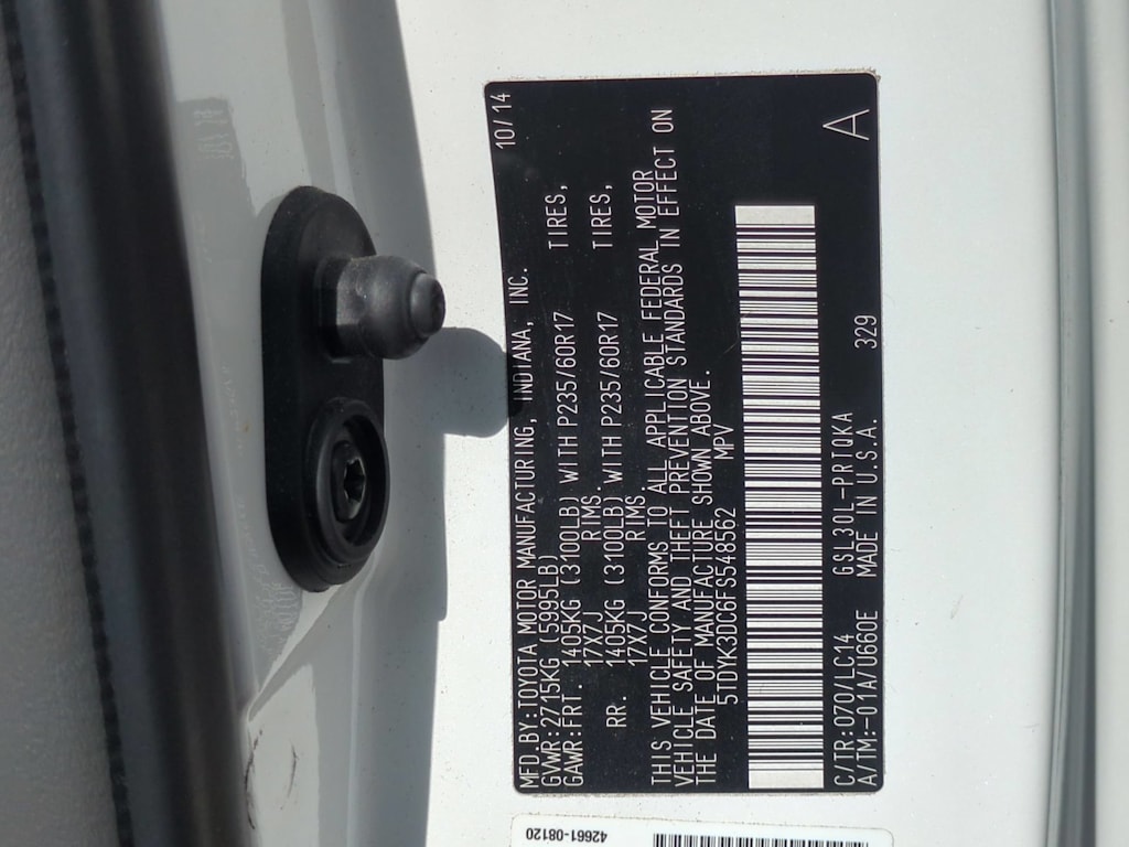 Thumbnail: 2015 Toyota Sienna - 18