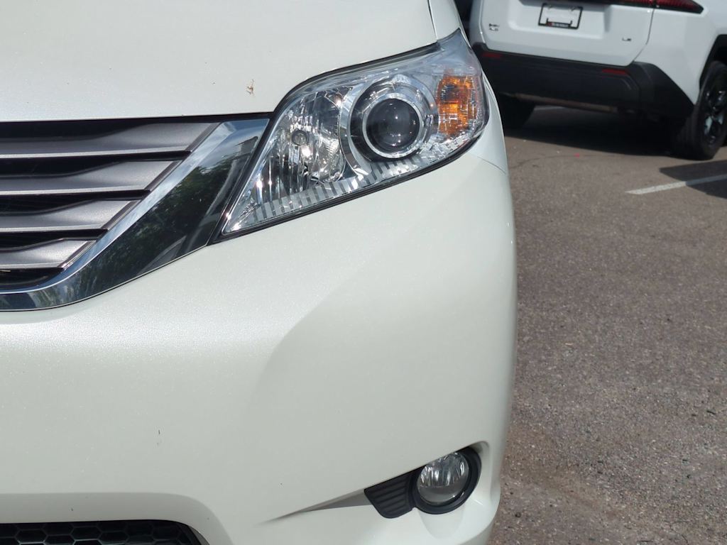 Thumbnail: 2015 Toyota Sienna - 7