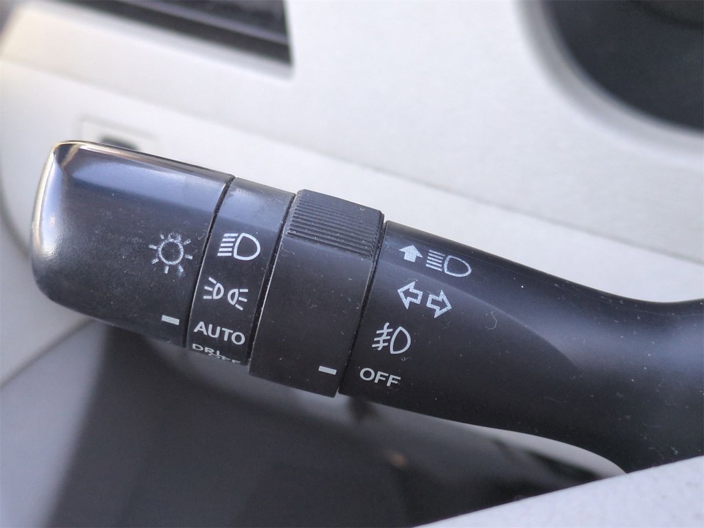 Thumbnail: 2013 Toyota Sienna - 14