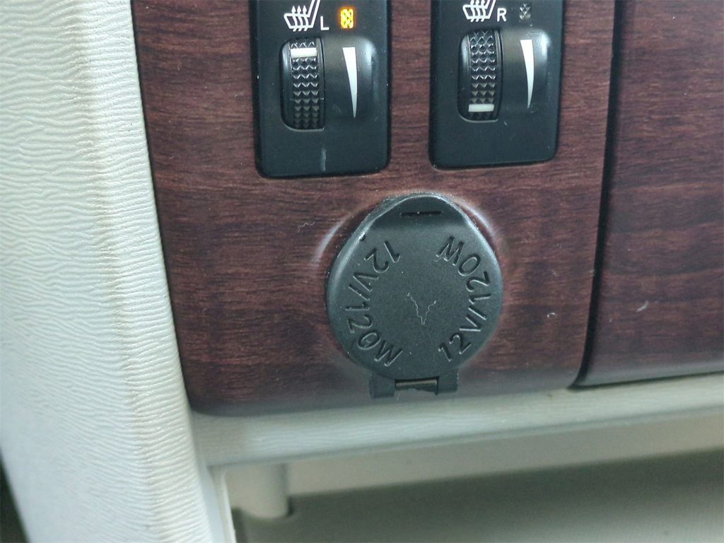 Thumbnail: 2013 Toyota Sienna - 36