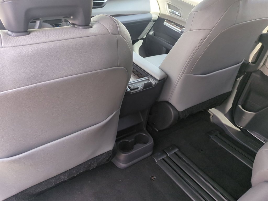 Thumbnail: 2024 Toyota Sienna - 26