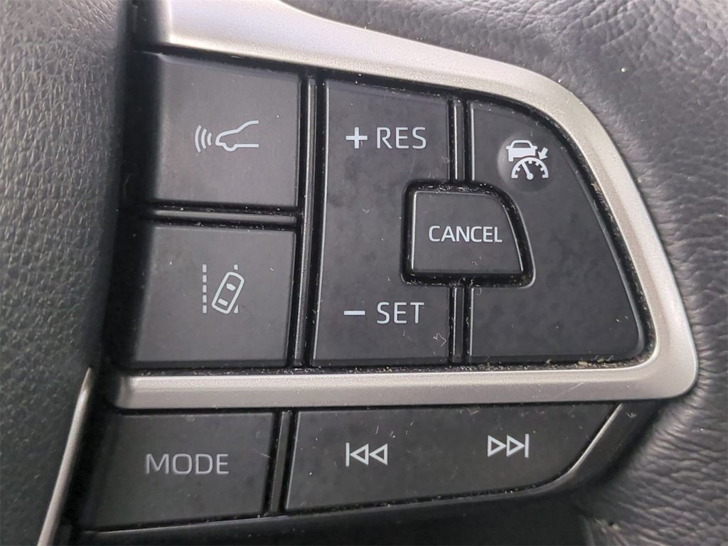 Thumbnail: 2024 Toyota Sienna - 31