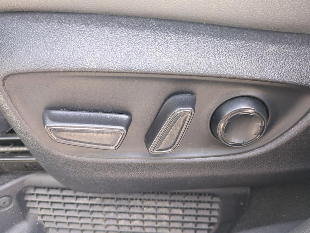 Thumbnail: 2024 Toyota Sienna - 25