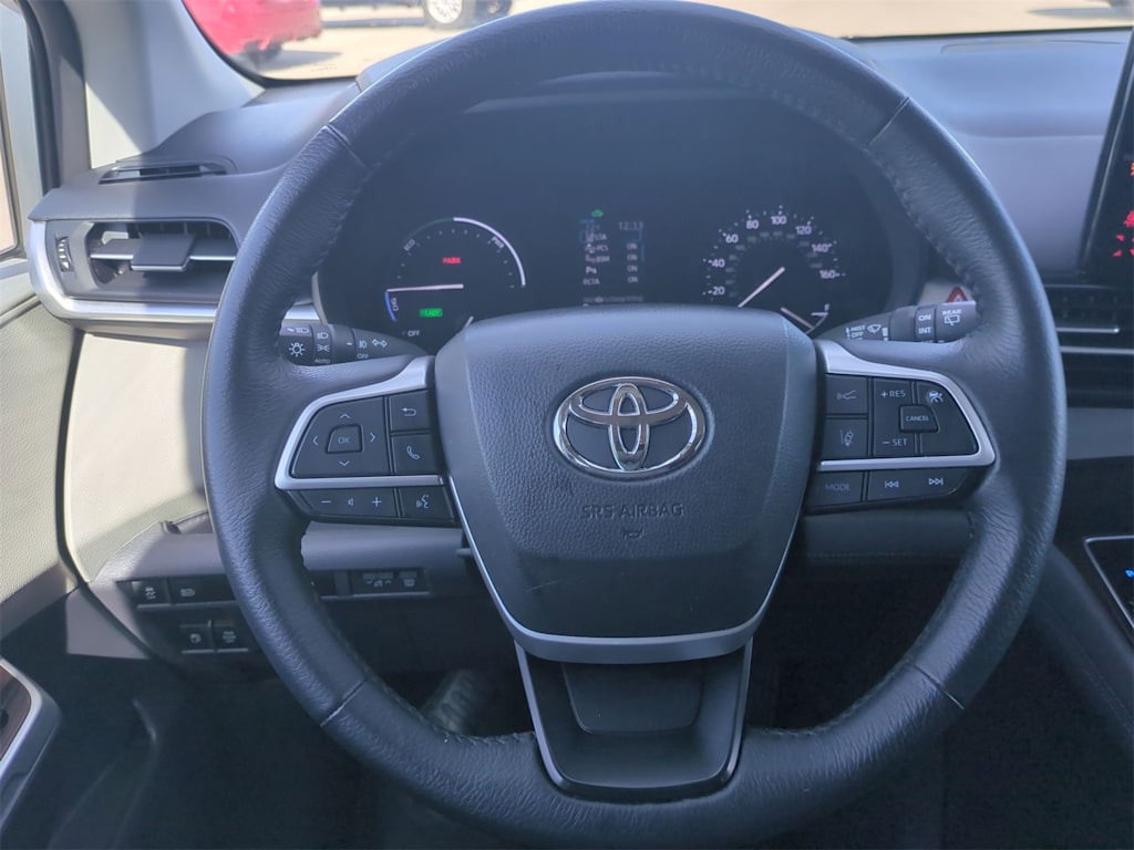 Thumbnail: 2024 Toyota Sienna - 13