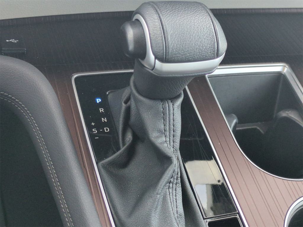 Thumbnail: 2024 Toyota Sienna - 35