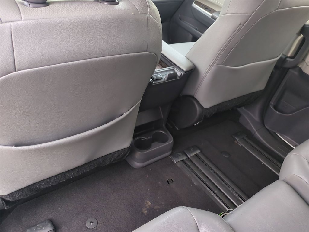 Thumbnail: 2024 Toyota Sienna - 27