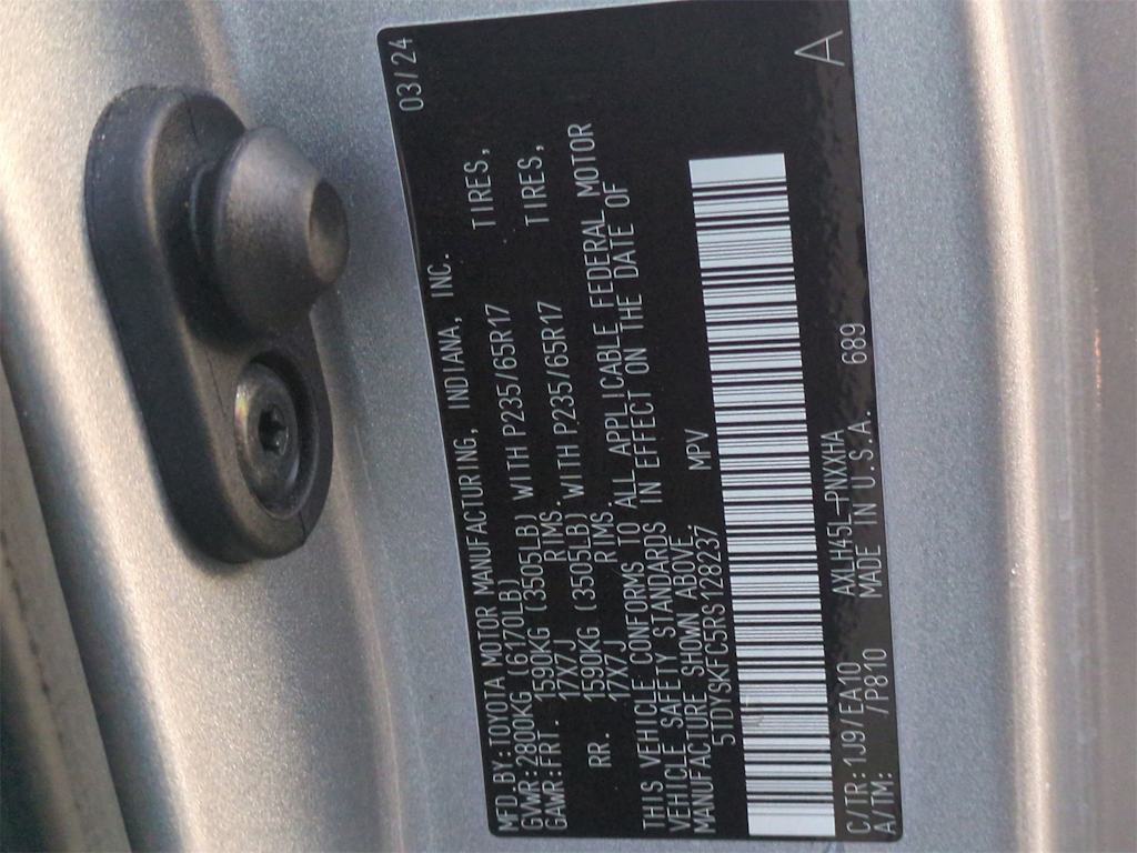 Thumbnail: 2024 Toyota Sienna - 19