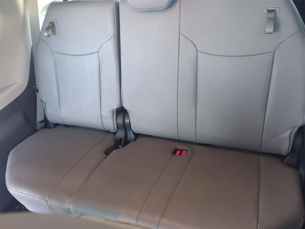 Thumbnail: 2024 Toyota Sienna - 30