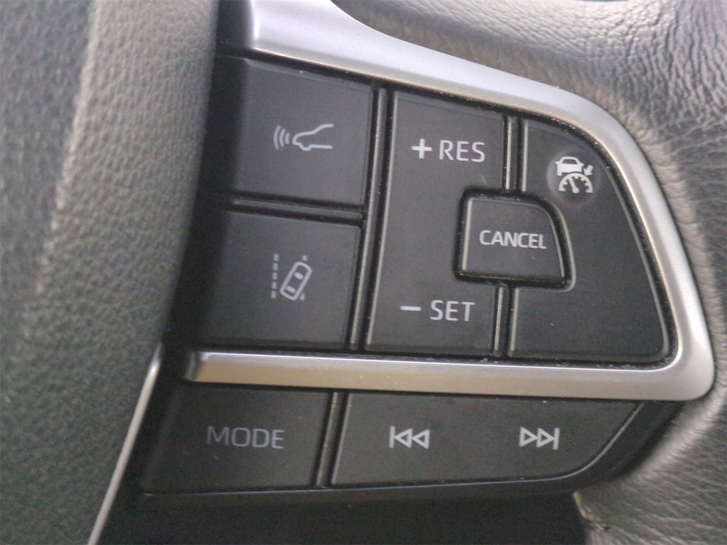 Thumbnail: 2024 Toyota Sienna - 32