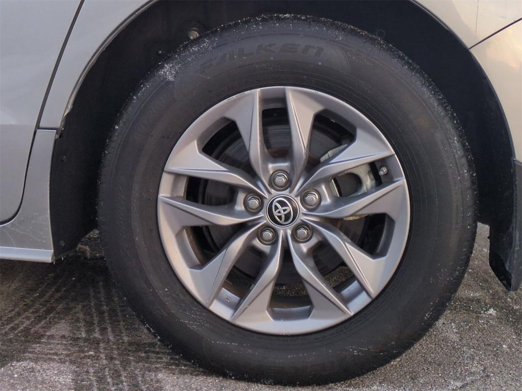 Thumbnail: 2024 Toyota Sienna - 8