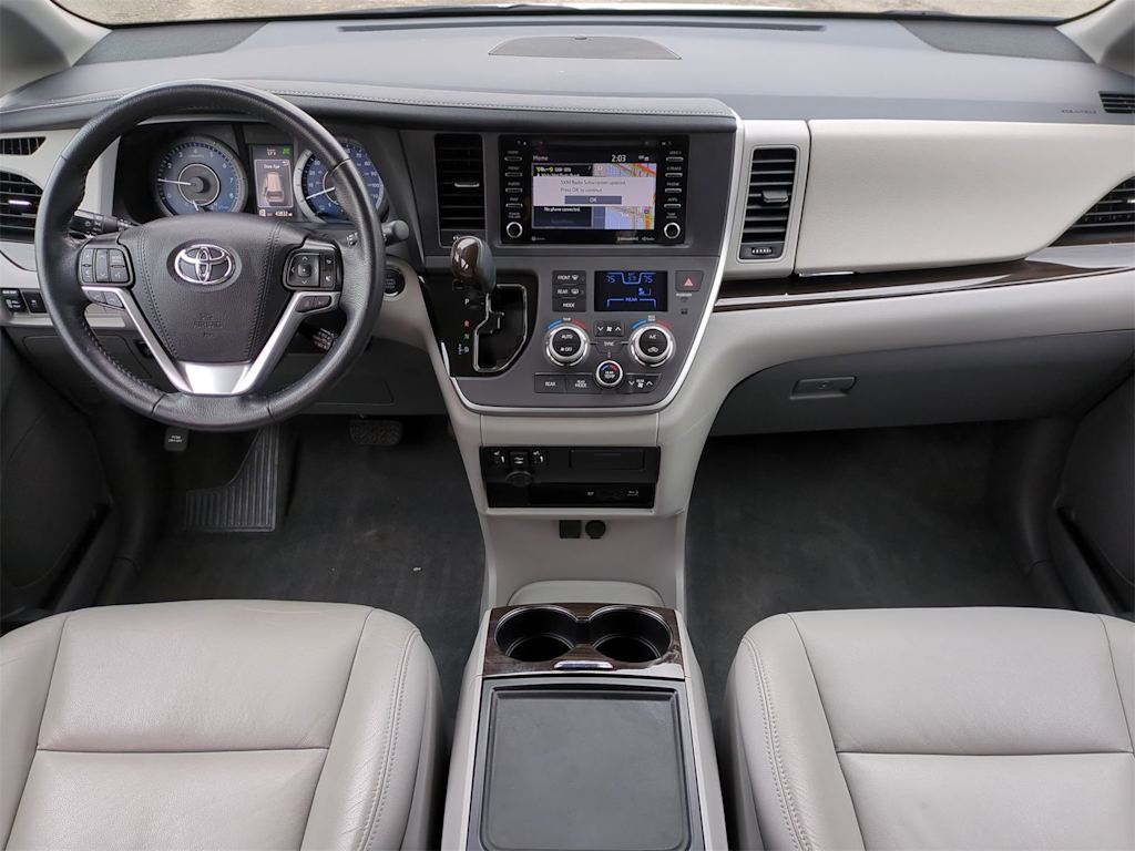 2020 Toyota Sienna XLE Premium 8