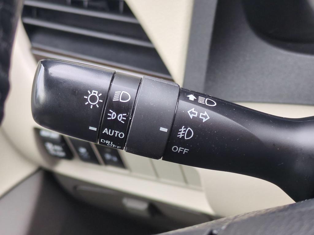 Thumbnail: 2019 Toyota Sienna - 15