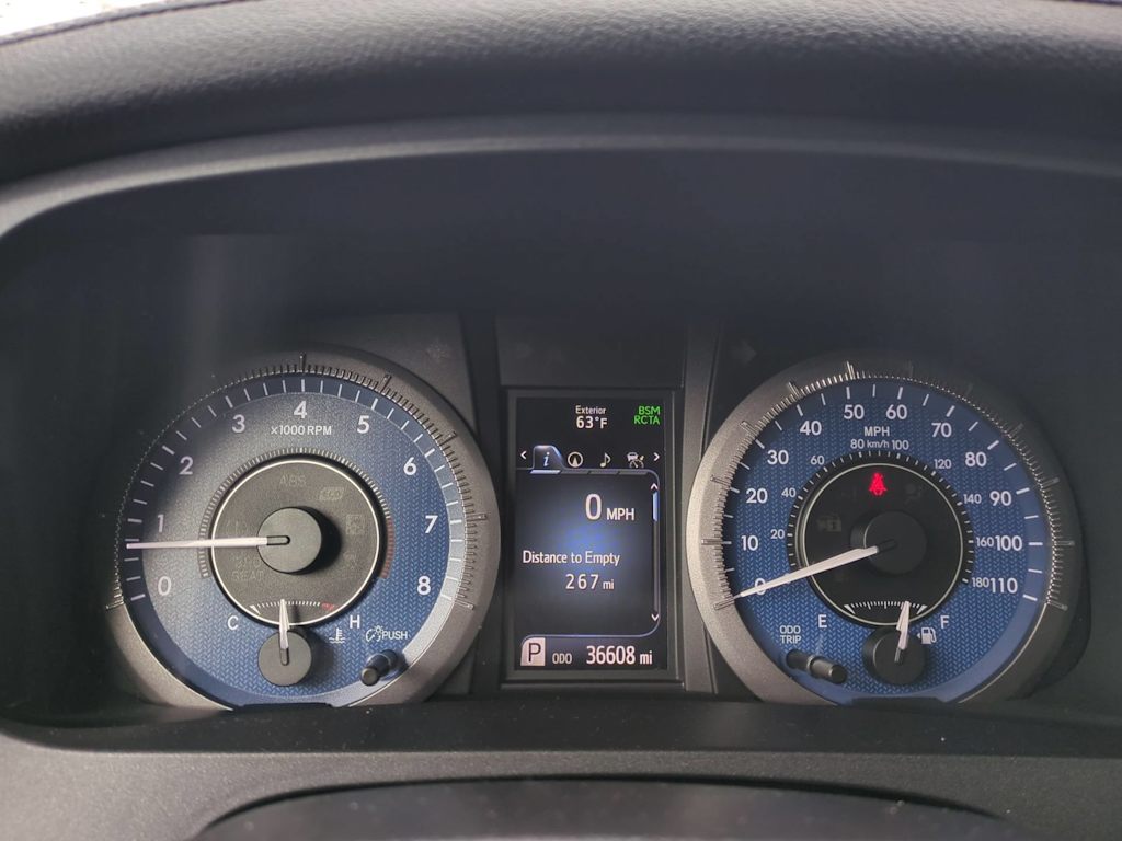 Thumbnail: 2019 Toyota Sienna - 36