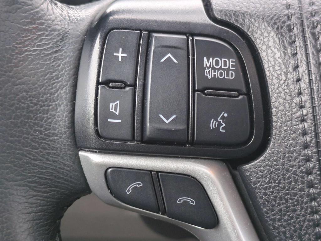 Thumbnail: 2019 Toyota Sienna - 30