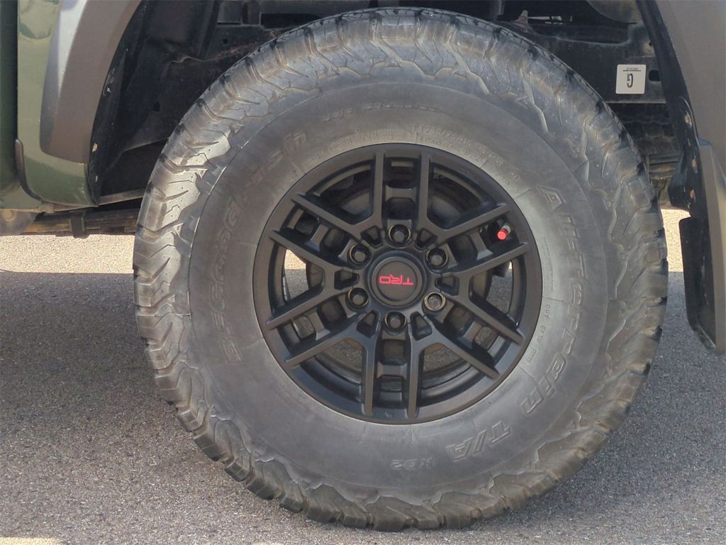 Thumbnail: 2020 Toyota Tacoma - 8