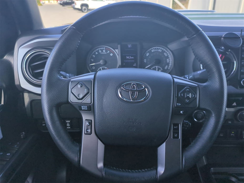 Thumbnail: 2020 Toyota Tacoma - 14