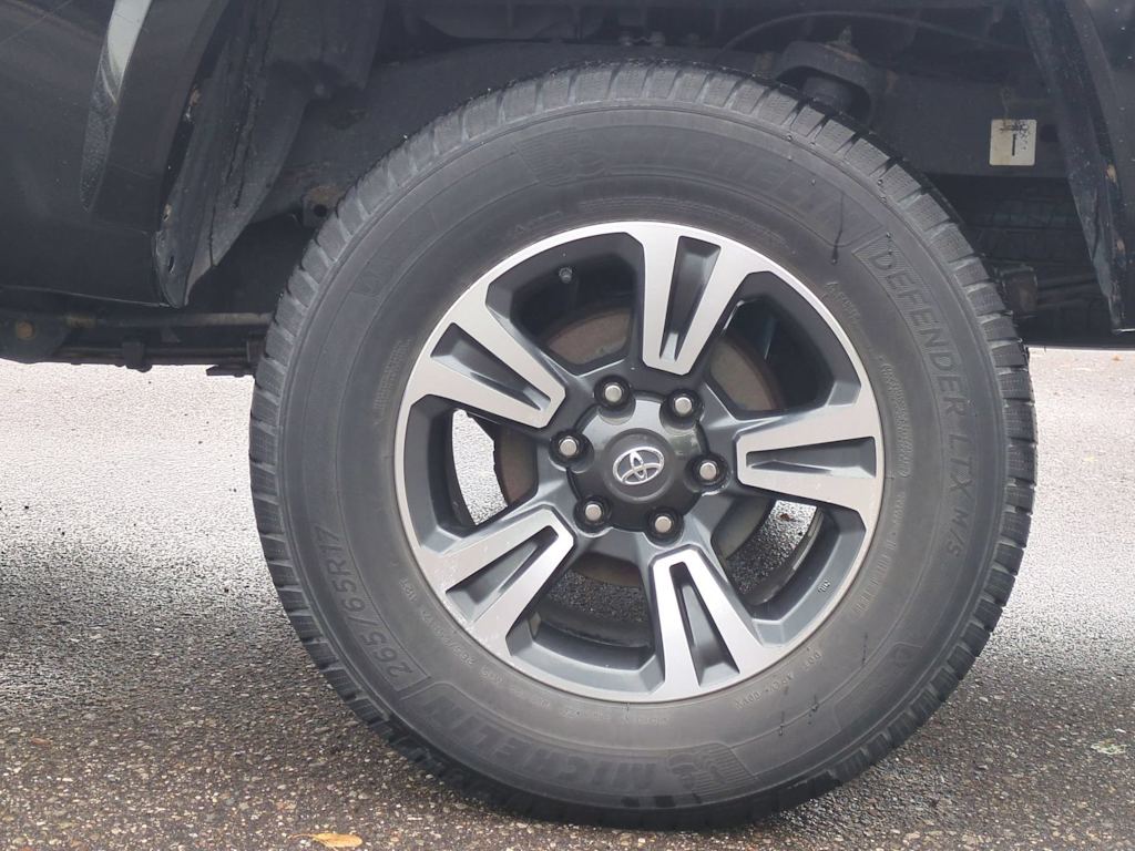 Thumbnail: 2017 Toyota Tacoma - 8