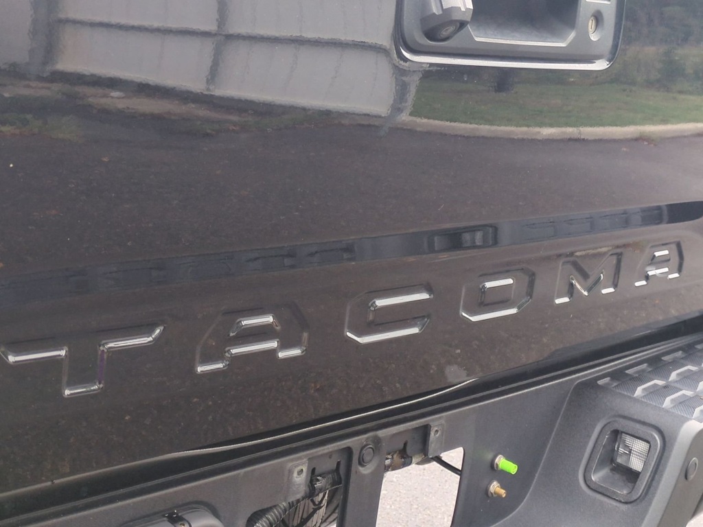 Thumbnail: 2017 Toyota Tacoma - 25
