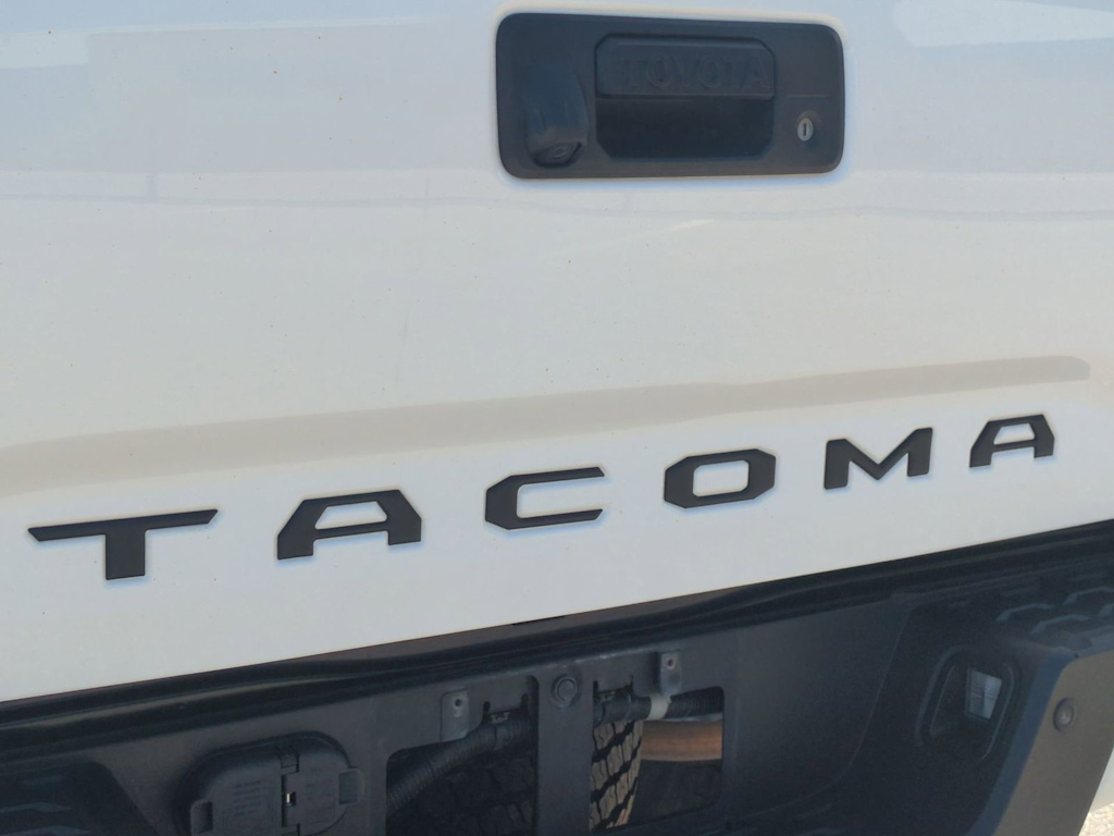 Thumbnail: 2020 Toyota Tacoma - 7