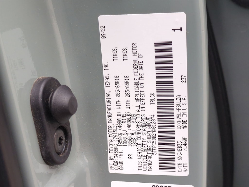 Thumbnail: 2022 Toyota Tundra - 19