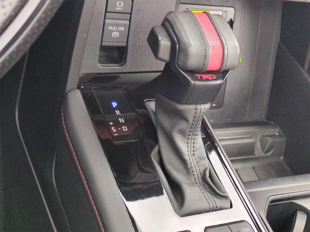 Thumbnail: 2022 Toyota Tundra - 15