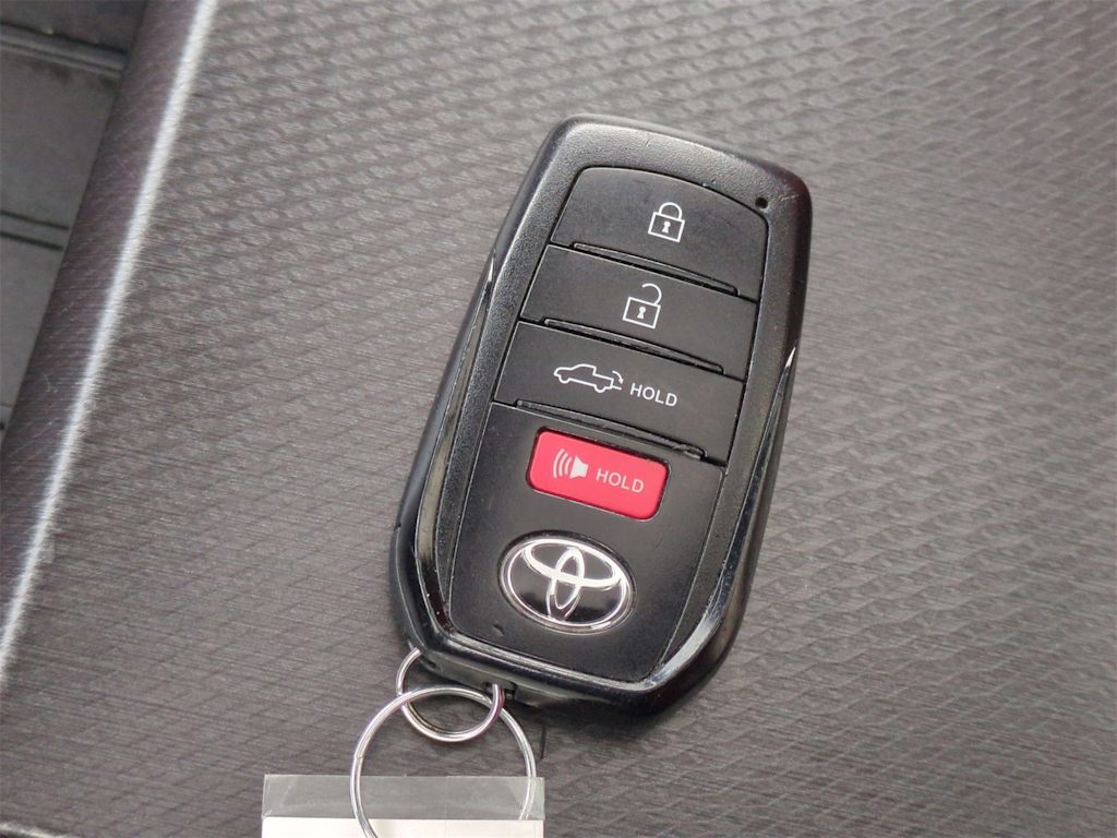 Thumbnail: 2022 Toyota Tundra - 18