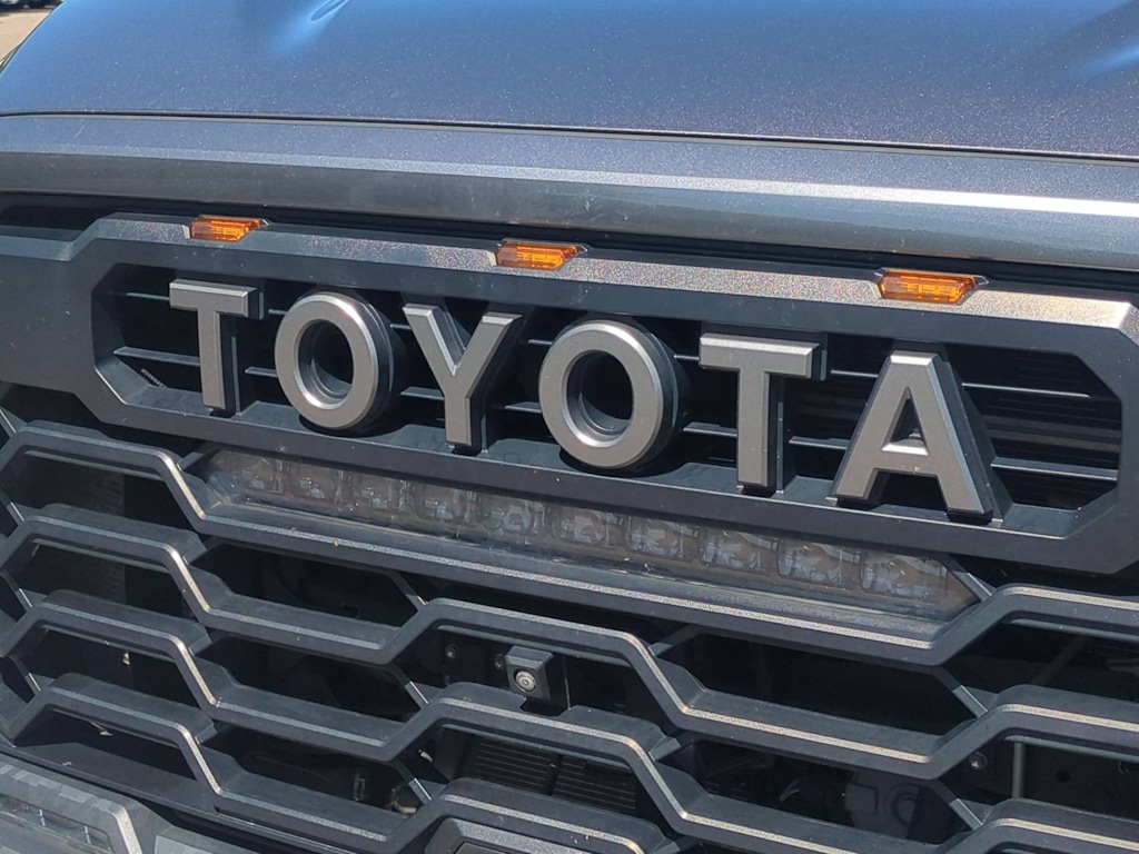 Thumbnail: 2023 Toyota Tundra - 7
