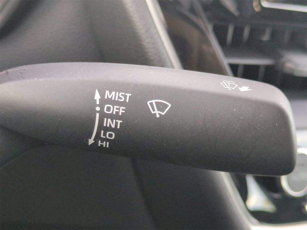 Thumbnail: 2023 Toyota Corolla - 31